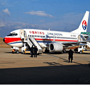 二连浩特机场托运航空快运业稳步发展的原因是什么？
